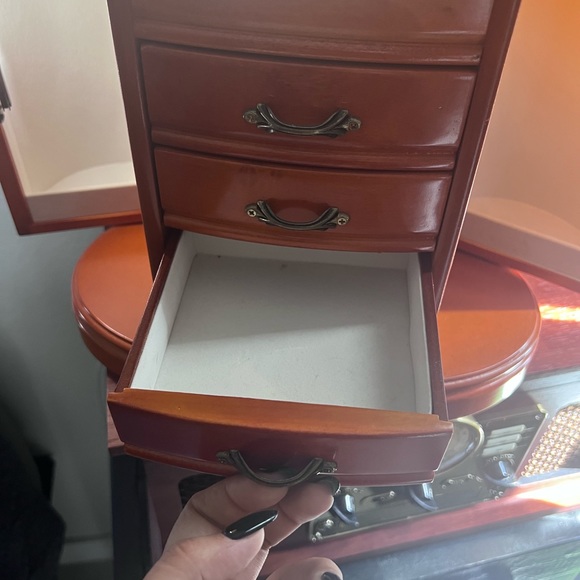 Jewelry Box - Picture 8 of 8